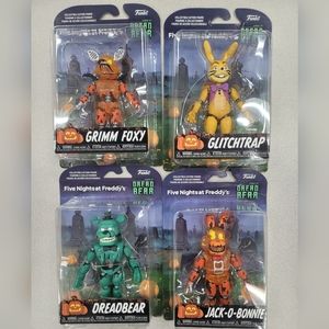 Five Night's at Freddy's figure bundle. Includes 4 halloween themed figures.